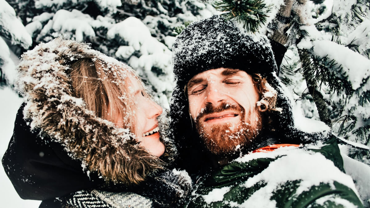 dating-trend-snow-globing
